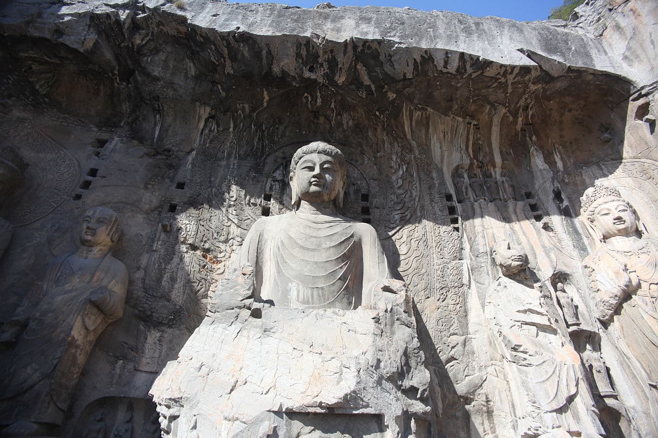 龙门石窟 来自 Wikimedia Commons