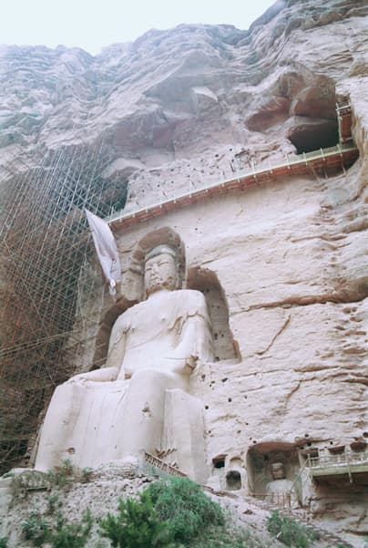 炳灵寺石窟 来自 Wikimedia Commons
