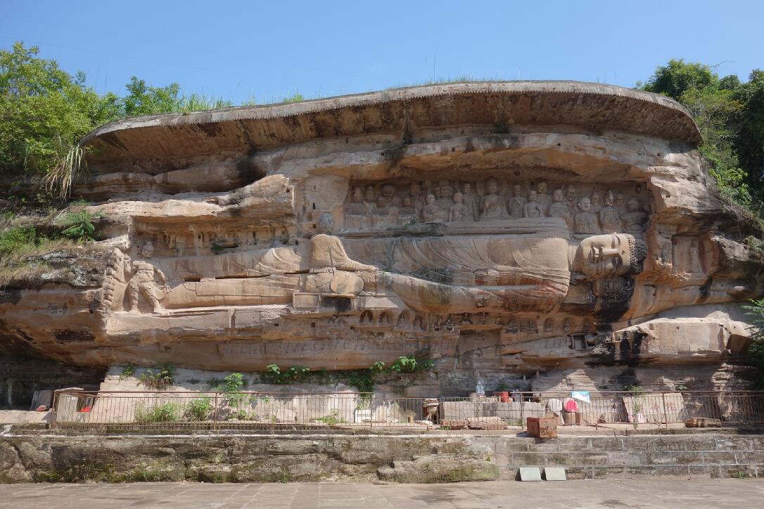 卧佛院摩崖造像 来自 Wikimedia Commons